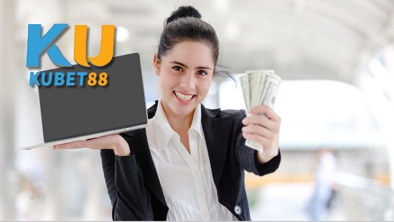 Đăng nhập vào tài khoản và chọn mục rút tiền